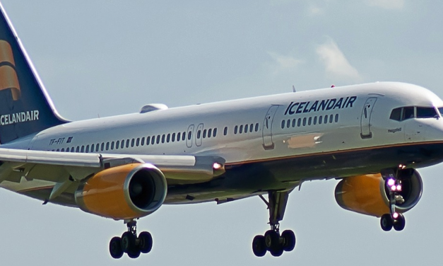 Icelandair –  hier bedient der Kapitän noch selbst