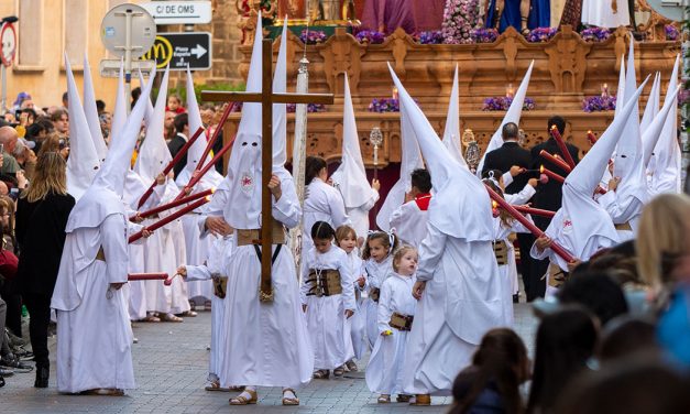 Palmas größte Oster-Prozession – schon „Spooky“ irgendwie