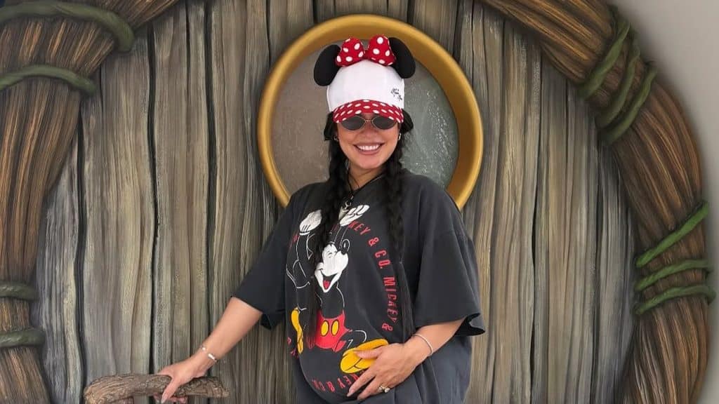 Vanessa Hudgens im Disneyland 2025