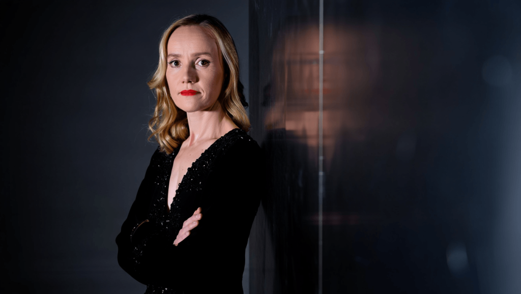 Eine Staffel, so perfekt und öde wie Anna-Carina Woitschack
